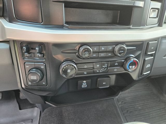 2024 Ford Super Duty F-350 SRW XL