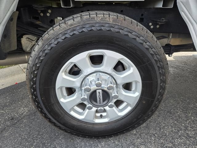 2024 Ford Super Duty F-350 SRW XL