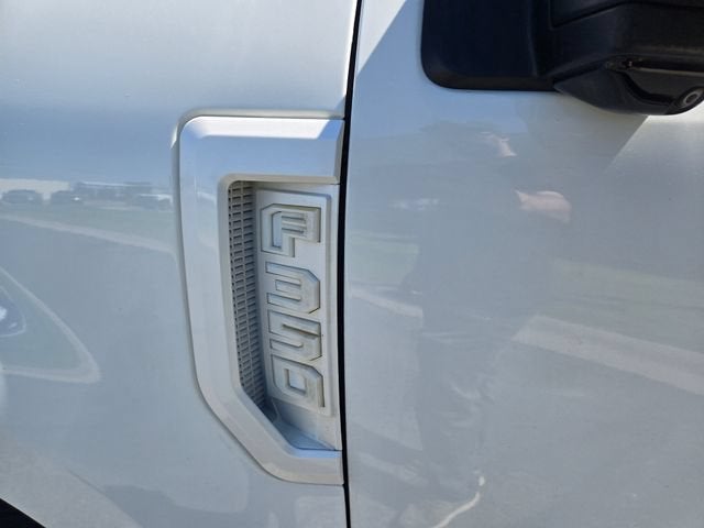 2022 Ford Super Duty F-350 SRW XL
