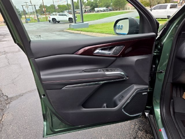2027 Chevrolet Traverse RS - Photo 19