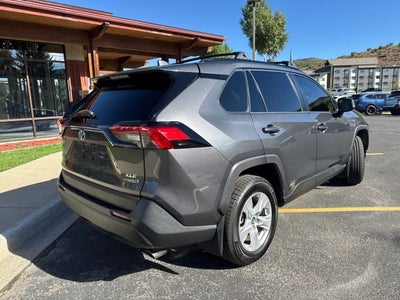 2019 Toyota RAV4 Hybrid XLE