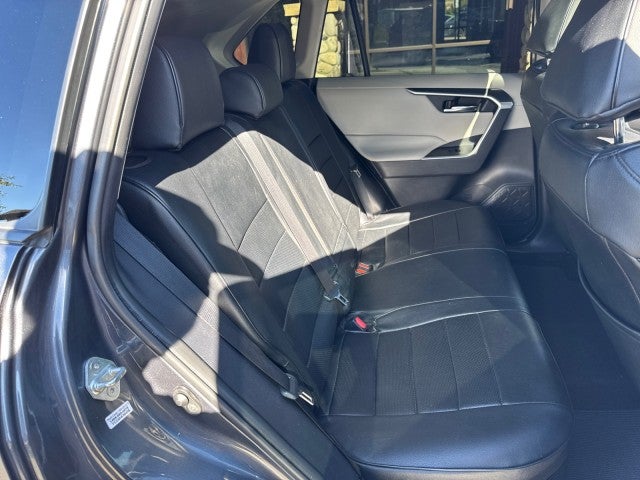 2019 Toyota RAV4 Hybrid XLE