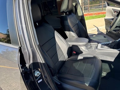 2019 Toyota RAV4 Hybrid XLE