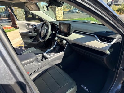 2019 Toyota RAV4 Hybrid XLE