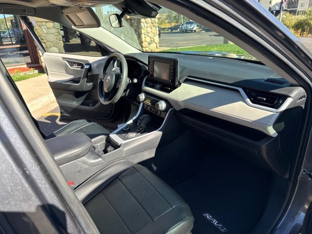 2019 Toyota RAV4 Hybrid XLE