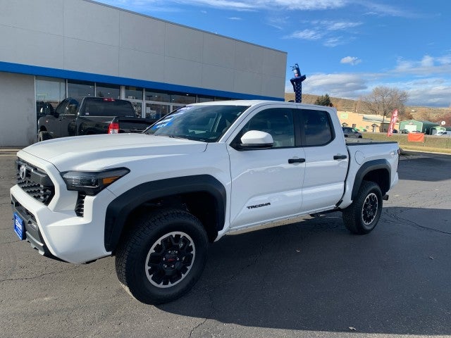 2024 Toyota Tacoma 4WD SR5