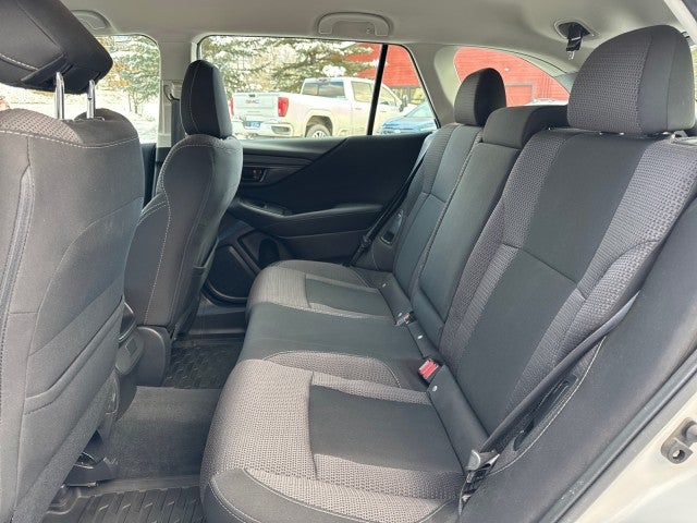 2022 Subaru Outback Base