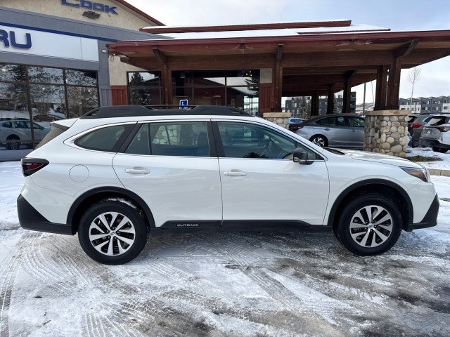 2022 Subaru Outback Base