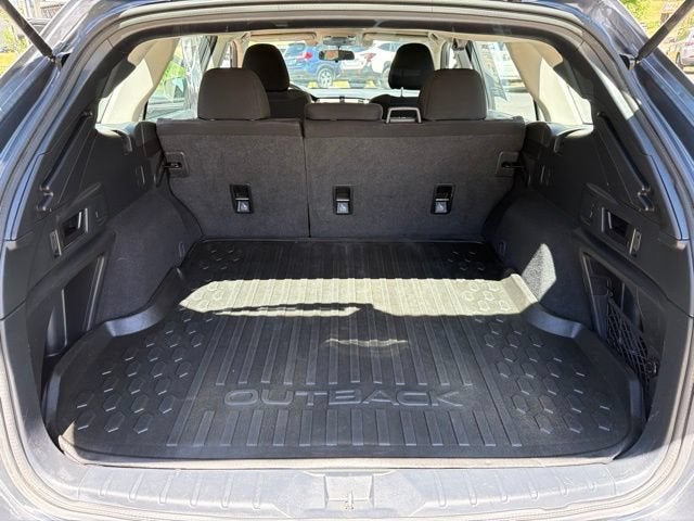 2020 Subaru Outback Base