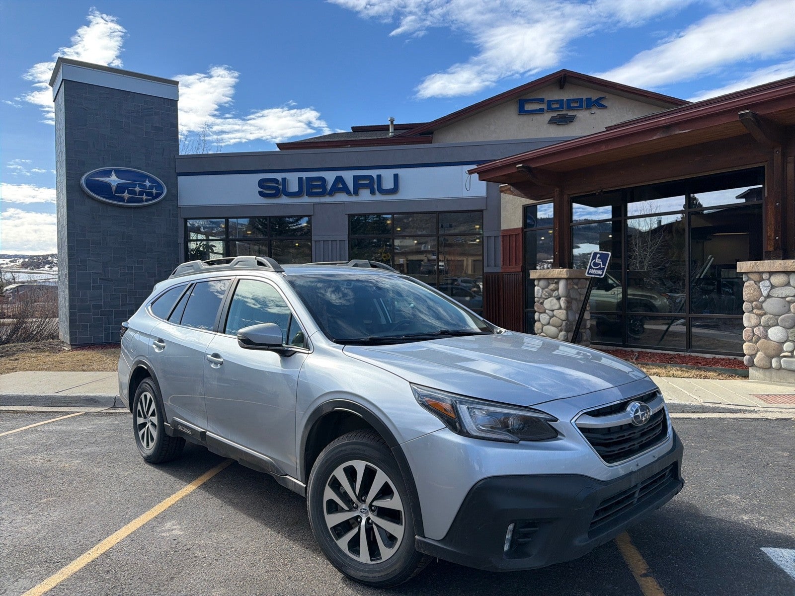2022 Subaru Outback Premium