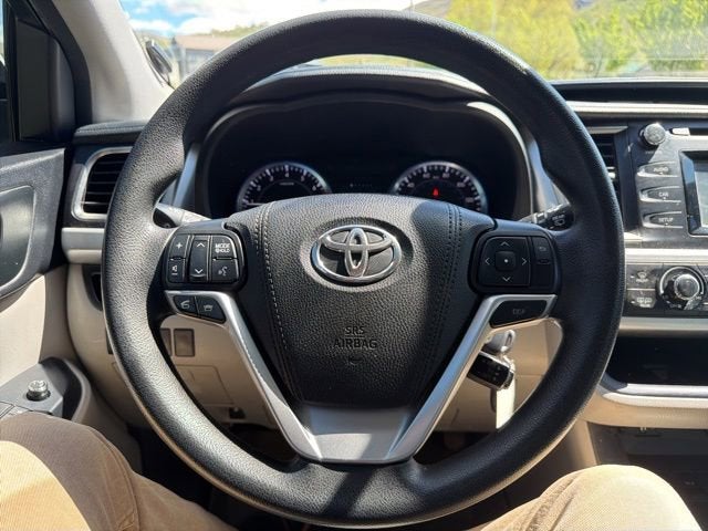 2016 Toyota Highlander LE