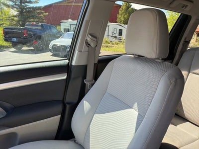 2016 Toyota Highlander LE