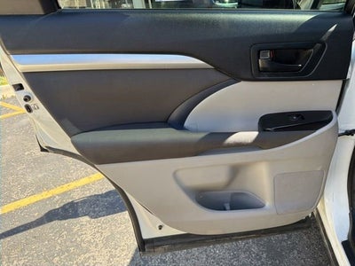 2016 Toyota Highlander LE