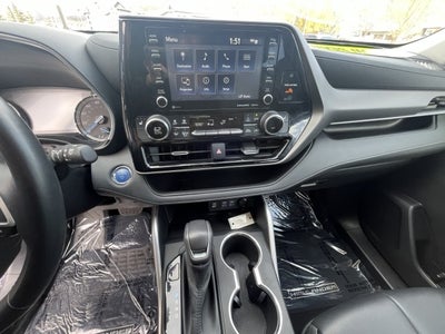 2022 Toyota Highlander Hybrid XLE