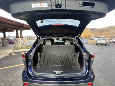 2022 Toyota Highlander Hybrid XLE