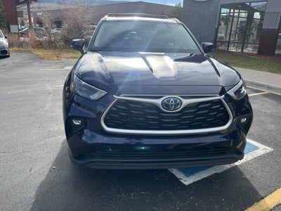 2022 Toyota Highlander Hybrid XLE