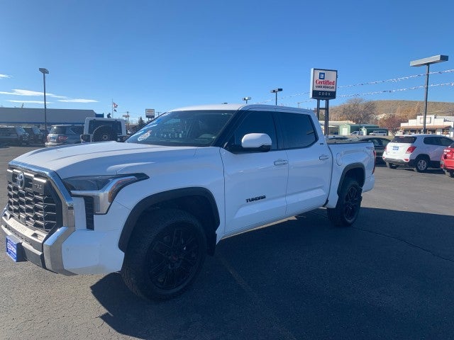 2022 Toyota Tundra 4WD SR5