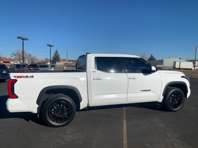 2022 Toyota Tundra 4WD SR5