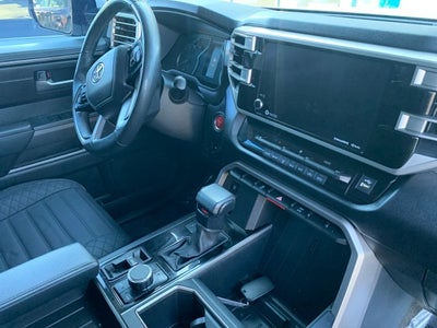 2022 Toyota Tundra 4WD SR5