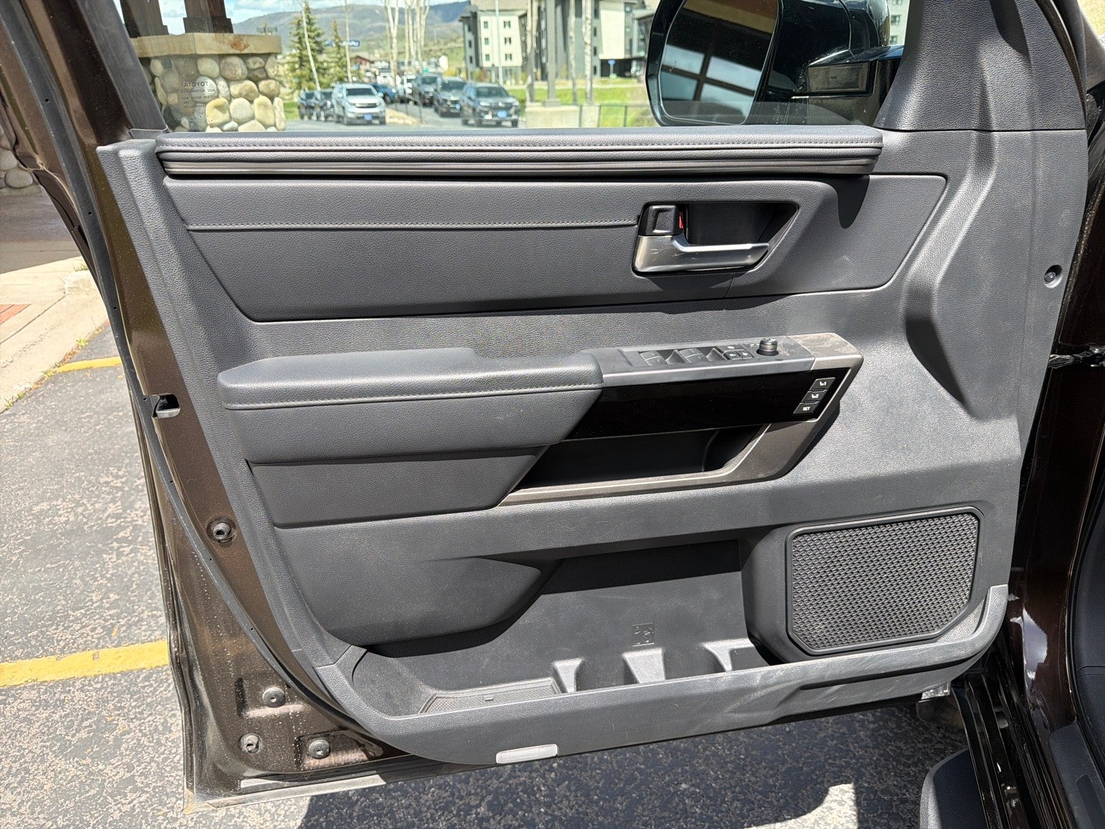 2024 Toyota Sequoia SR5