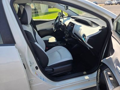 2019 Toyota Prius LE