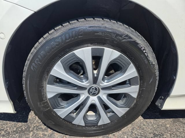 2019 Toyota Prius LE