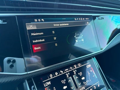 2024 Audi SQ8 Prestige