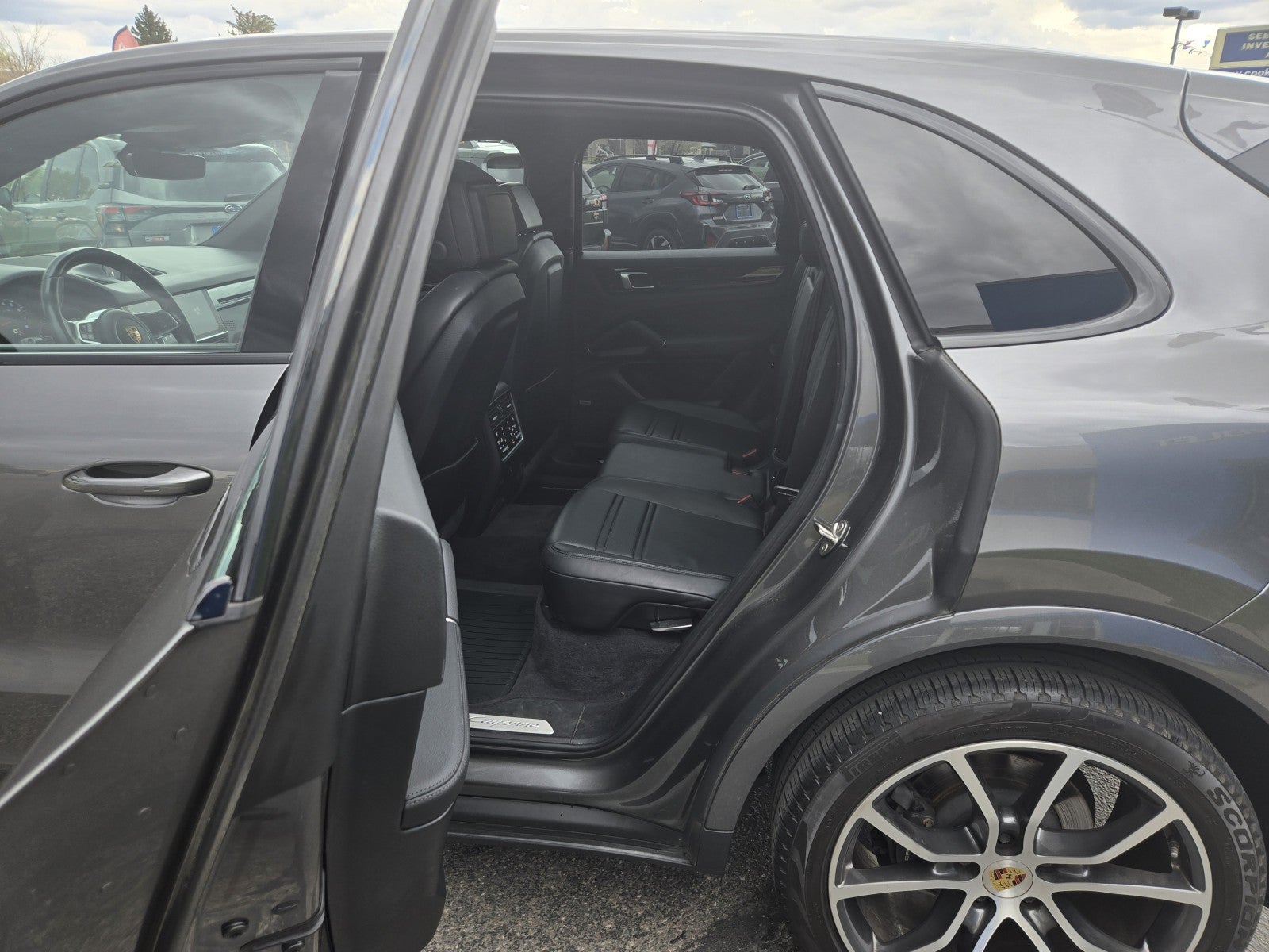 2020 Porsche Cayenne Base