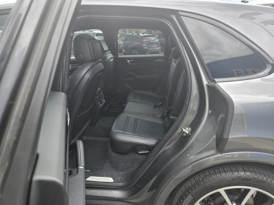 2020 Porsche Cayenne Base