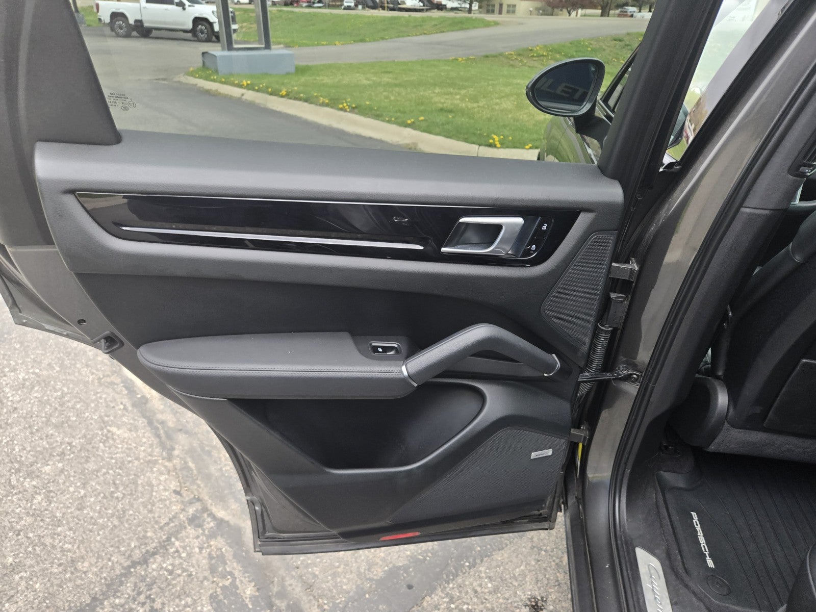 2020 Porsche Cayenne Base