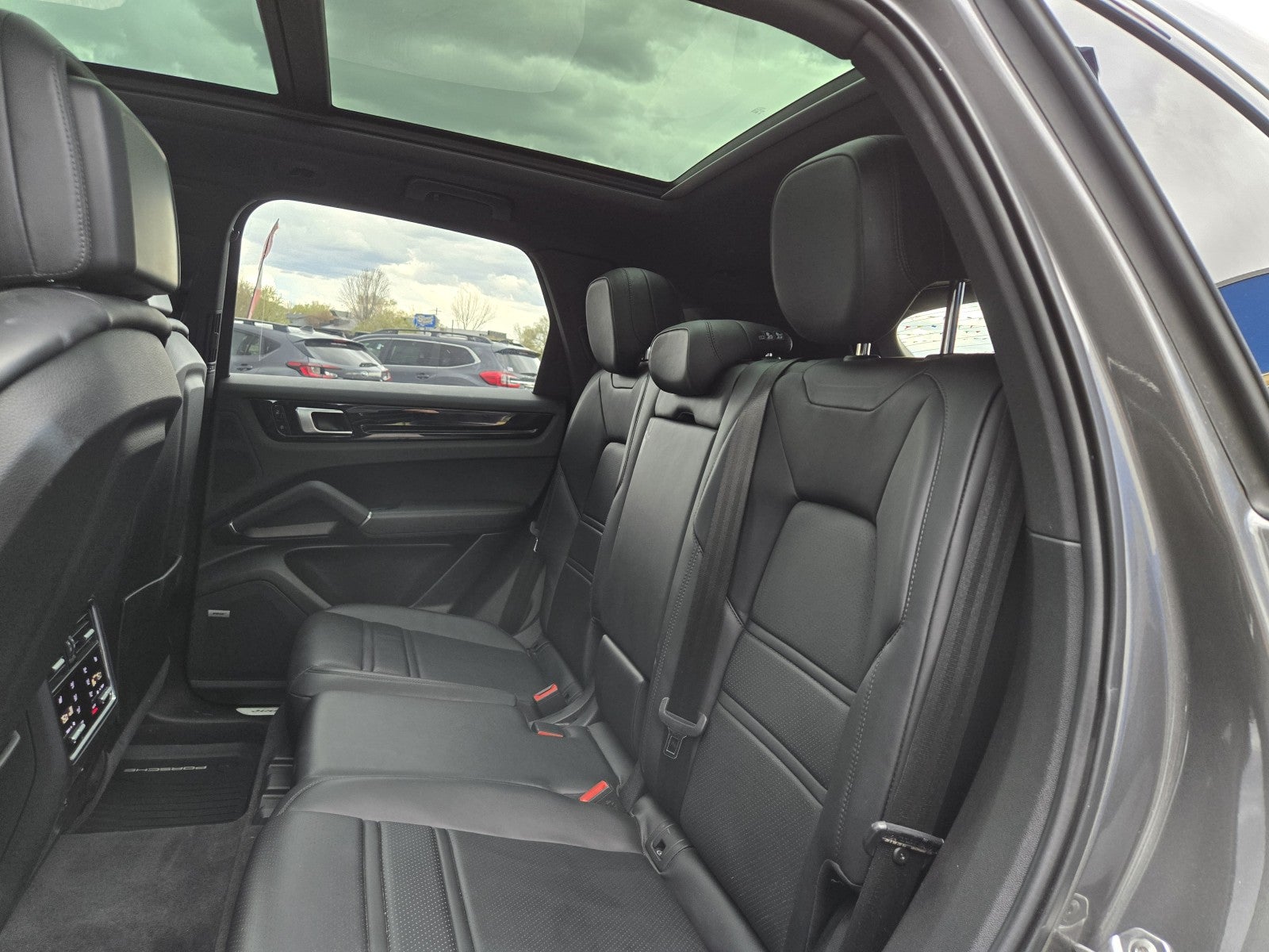 2020 Porsche Cayenne Base