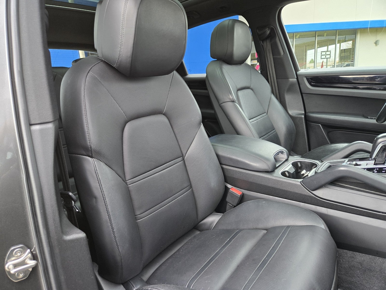 2020 Porsche Cayenne Base