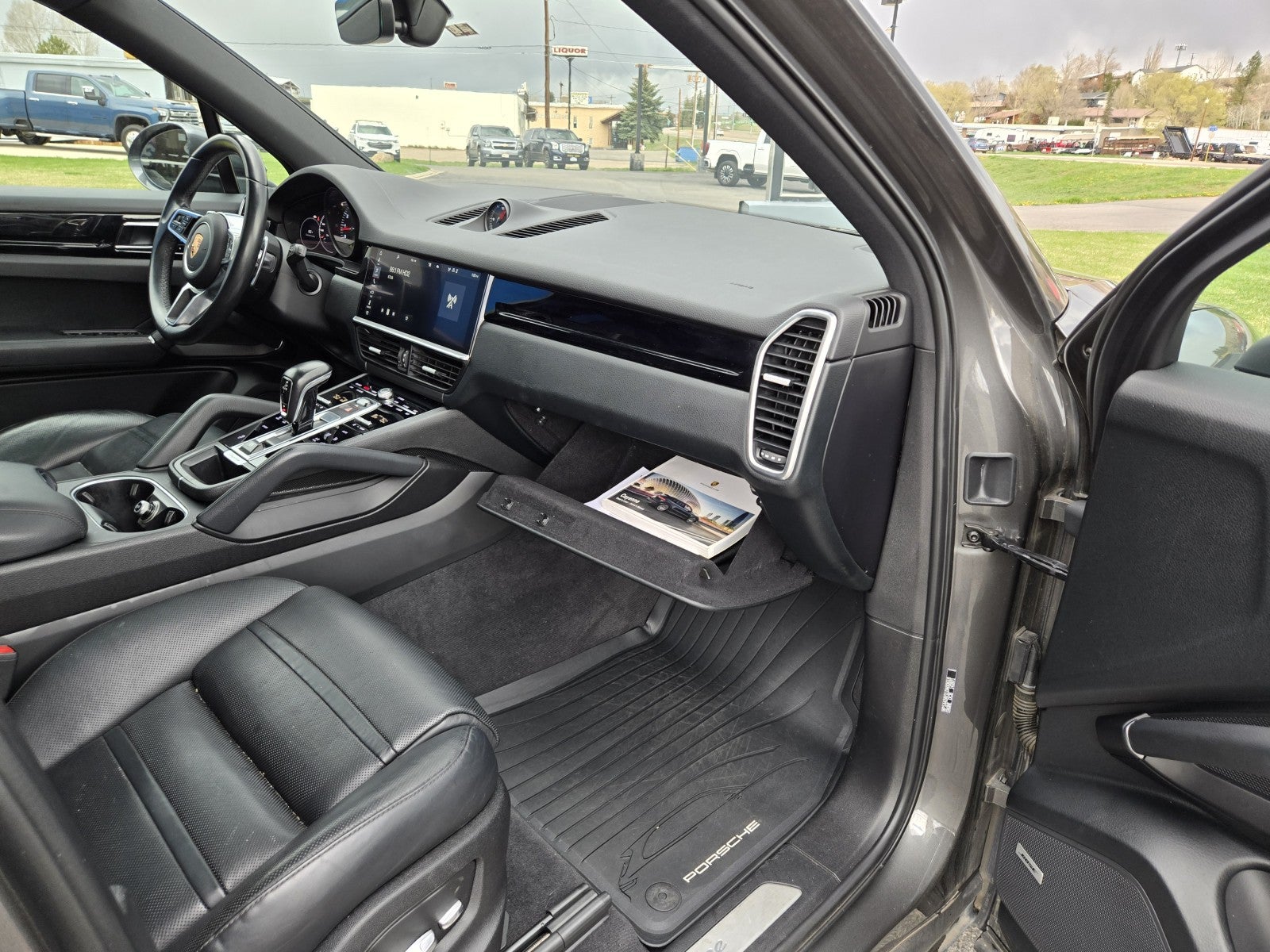 2020 Porsche Cayenne Base