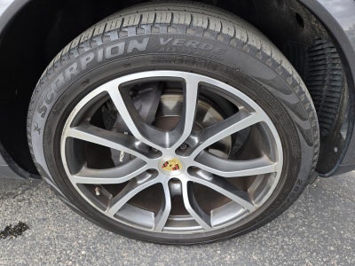 2020 Porsche Cayenne Base