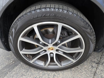 2020 Porsche Cayenne Base