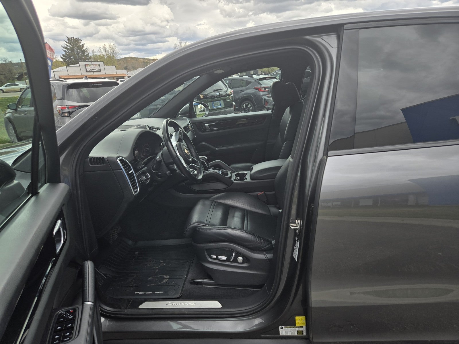 2020 Porsche Cayenne Base